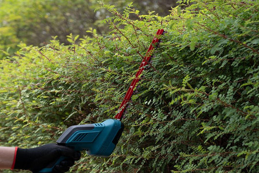 How to Choose the Right Handheld Hedge Trimmer？