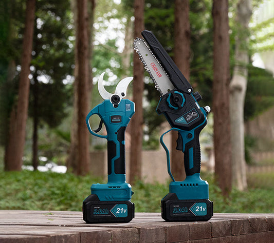 Mini Chainsaw and Hedge Trimmer Set